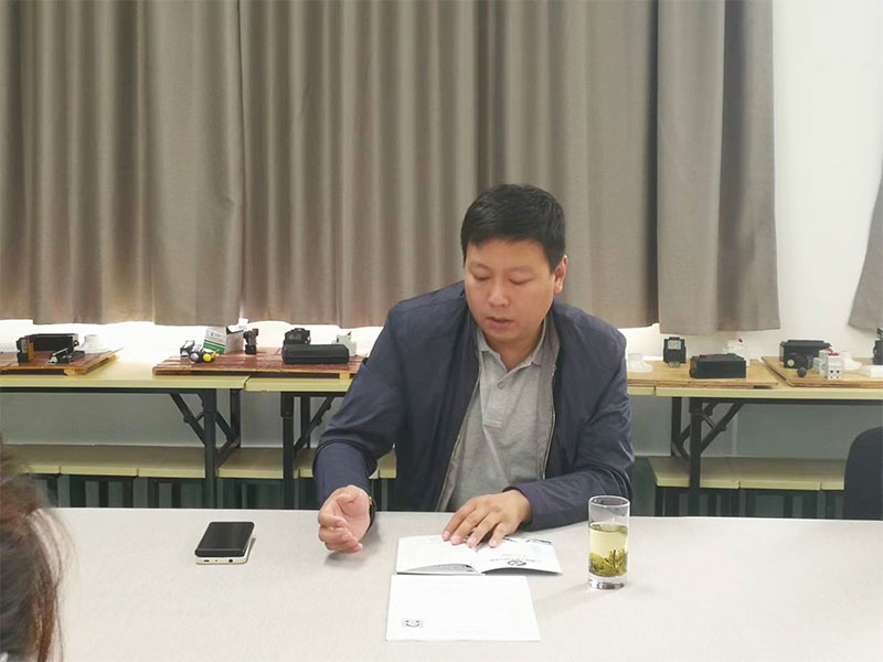 冶金工業職業技能鑒定指導中心領導蒞臨我校檢查指導工作 冶金工業職業技能鑒定指導中心領導蒞臨我校檢查指導工作