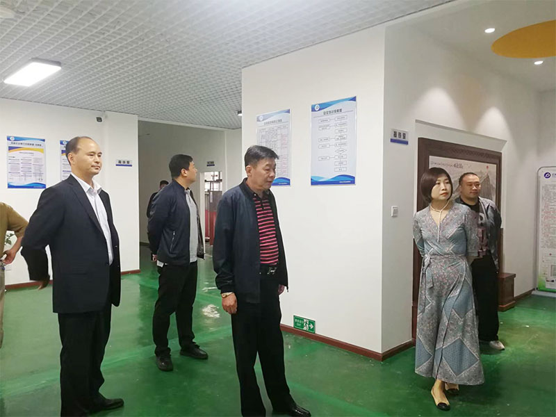冶金工業職業技能鑒定指導中心領導蒞臨我校檢查指導工作 冶金工業職業技能鑒定指導中心領導蒞臨我校檢查指導工作